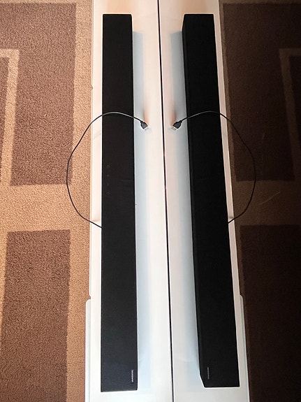 Samsung soundbar ja kaiutin musta