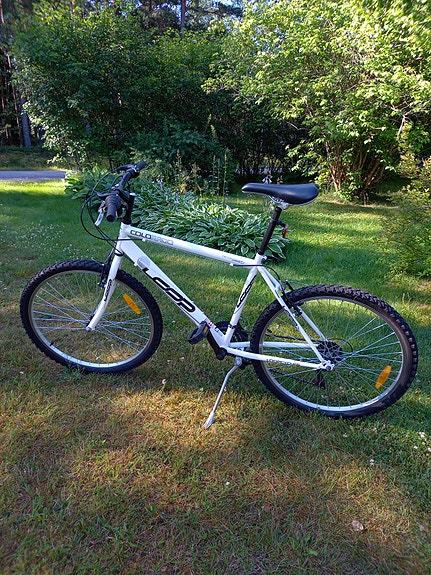 Miesten 26" maastopyörä