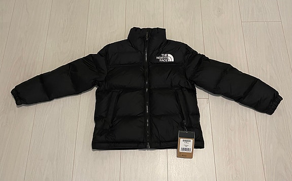 The North Face Teen 1996 Nuptse untuvatakki koko 140 musta tytöille