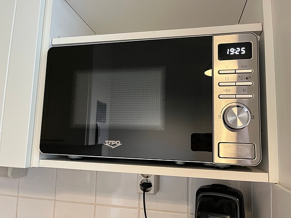 UPO mikroaaltouuni teräs