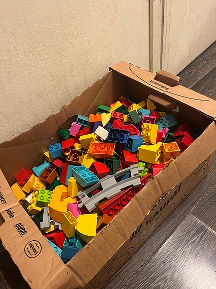 Dublo Legoja laatikollinen
