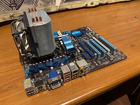 Asus AM3 emolevy+Amd Phenom 2 x4 955