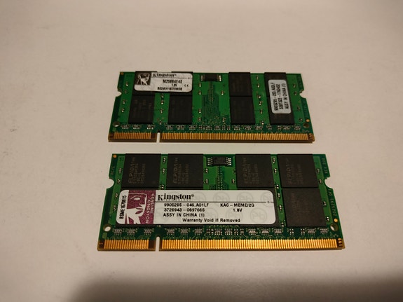 Kannettavan DDR2 muistia 4gt(2+2gt) Kingston