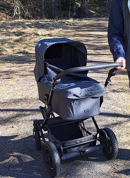 Ora yhdistelmävaunut vaunukopalla ja ratasosalla, tummanharmaa