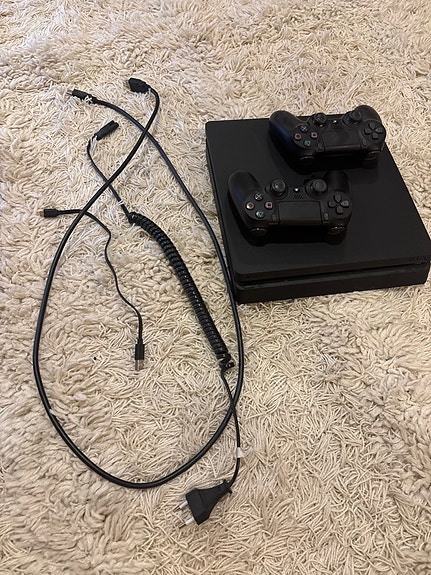 Ps4 slim