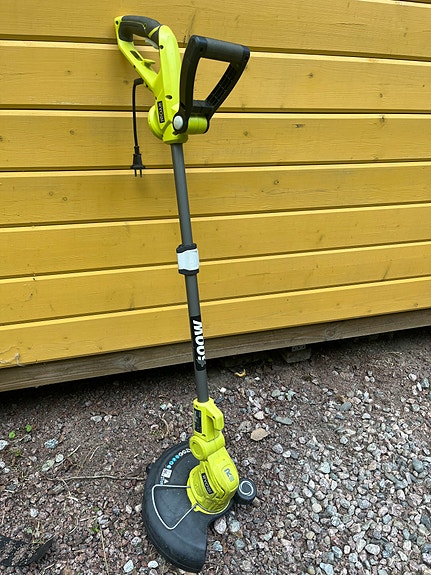Ryobi sähkökäyttöinen ruohotrimmeri