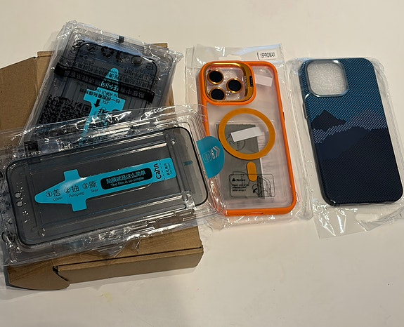 Iphone 15 pro max tarvikkeet
