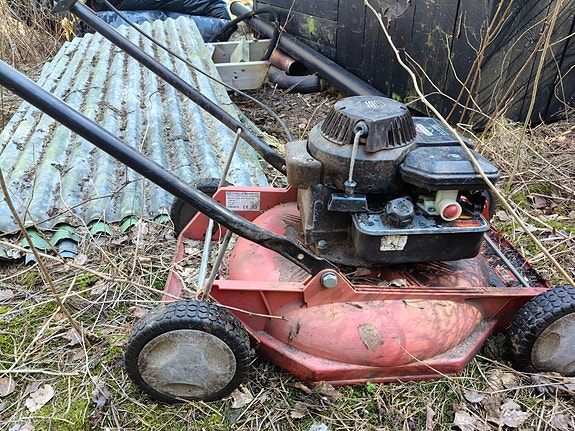 Jonsered bensiinikäyttöinen ruohonleikkuri