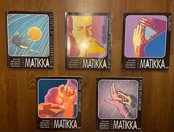 Lukion Lyhyt matikka oppikirjat WSOY