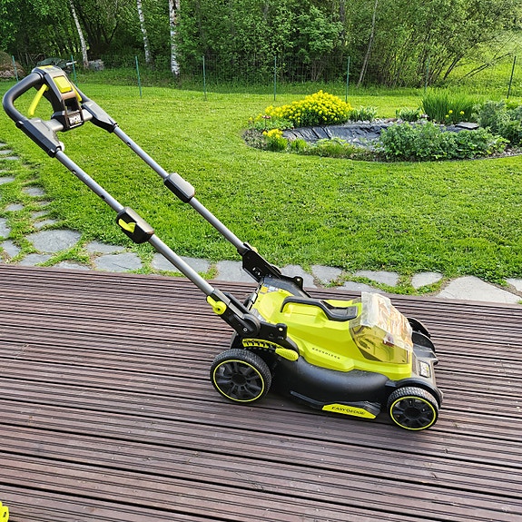 Ryobi akku ruohonleikkuri