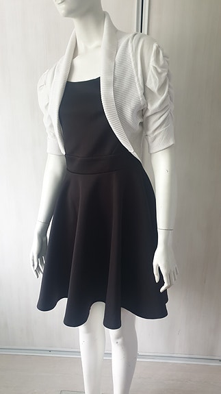 valkoinen bolero M