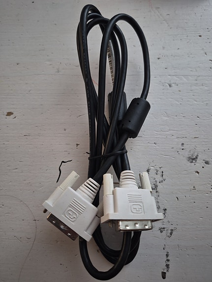 DVI - DVI kaapeli