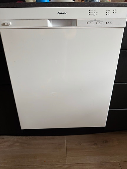 Gram astianpesukone tason alle valkoinen