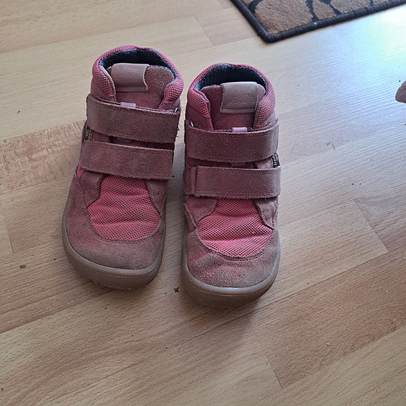 33 Froddo välikausi kengät