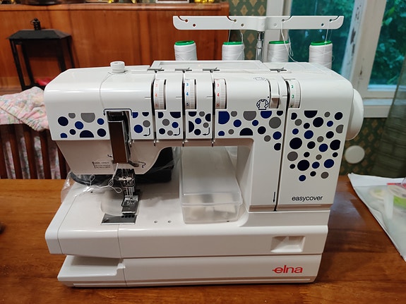 Elna 664 EasyCover peitetikkikone UUSI!