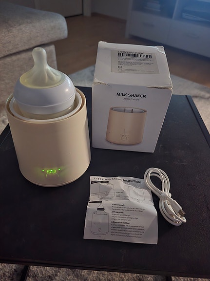 Sähkökäyttöinen sekoitin tuttipulloille  Milk Shaker tuttipullon lämmitin beige