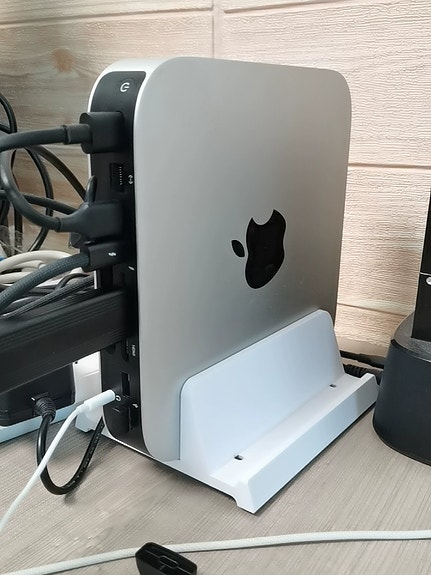 Uusi 3-in-1 pystyteline kannettavalle, tabletille ja puhelimelle