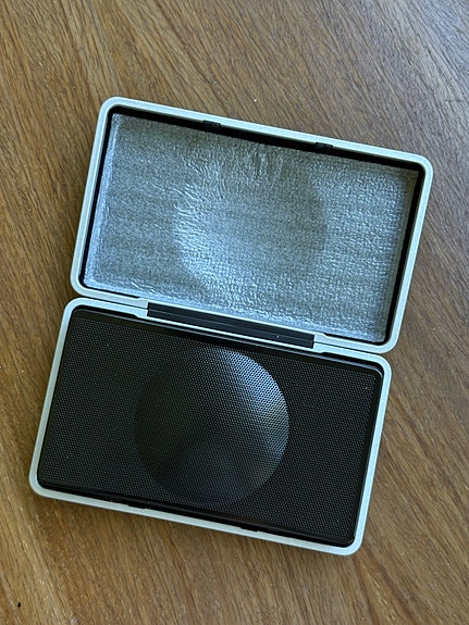 Geneva Sound System Model XS matkaradio & bluetooth-kaiutin