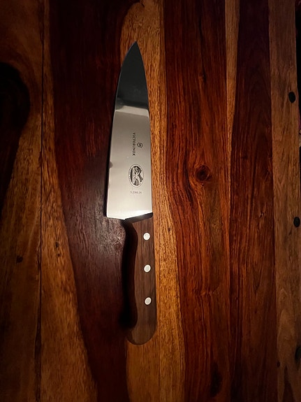 Victorinox Kokkiveitsi (Puukahva)