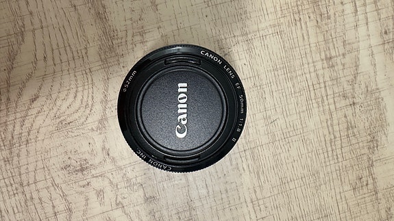Canon EF 50mm f/1.8 -objektiivi
