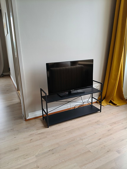 32 tuumainen televisio