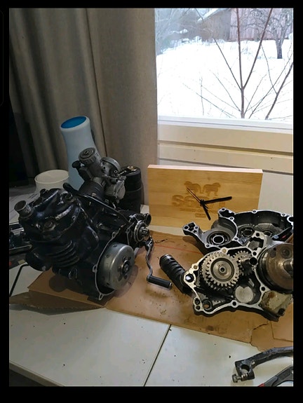 Kawasaki kx80 moottori