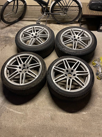 Audi renkaat 225/40/18