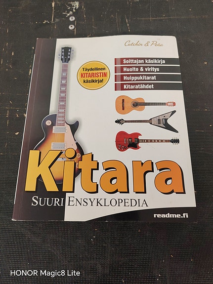 Kitara suuri ensyklopedia -kirja