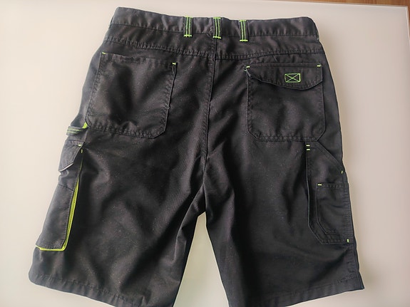 Työshortsit koko 54