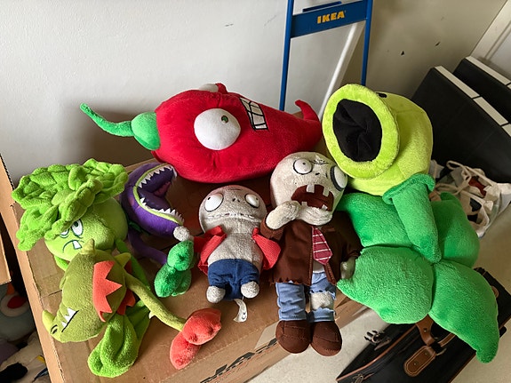 Plants vs Zombies pehmolelut
