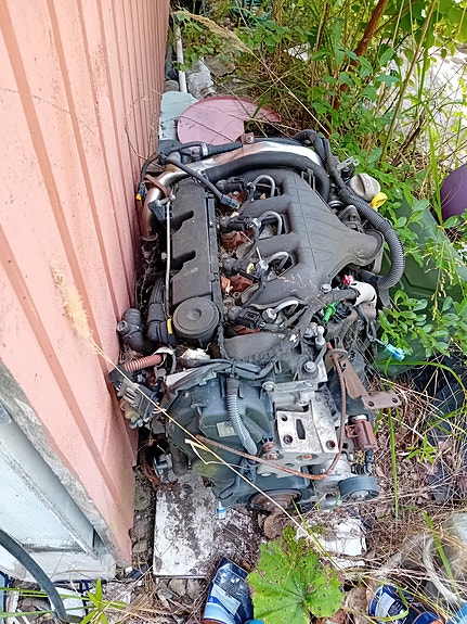 Citroen C5 2.0 l diesel moottori