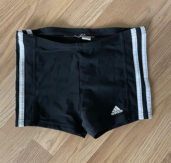 Adidas uimahousut