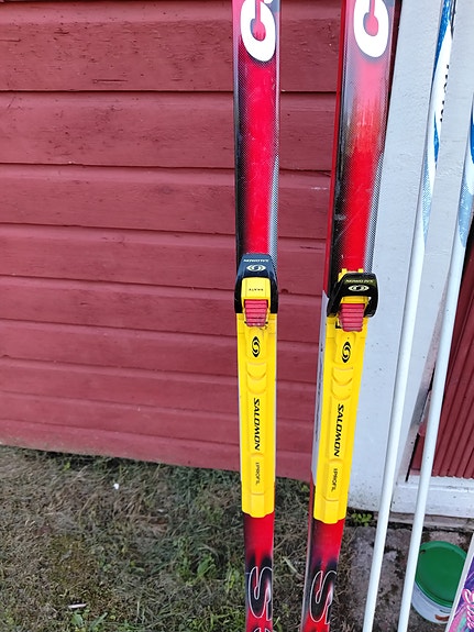 Fischer- maastohiihtosukset 190 cm siteillä