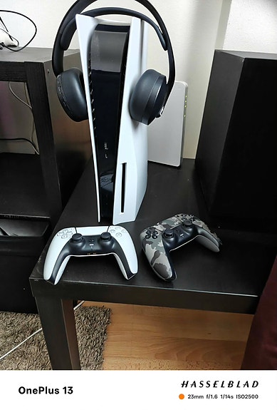 Sony PlayStation 5 konsoli paketti