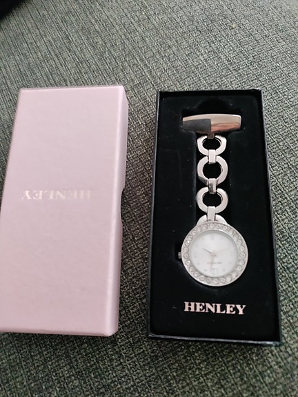 Henley hoitajan kello