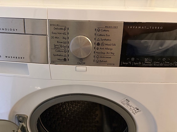 AEG Lavamat edestä täytettävä pesukone