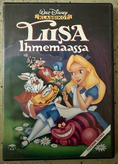 Liisa Ihmemaassa