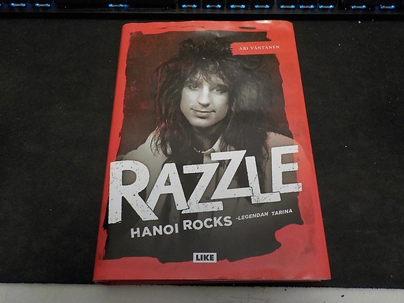 Väntänen, Ari - Razzle