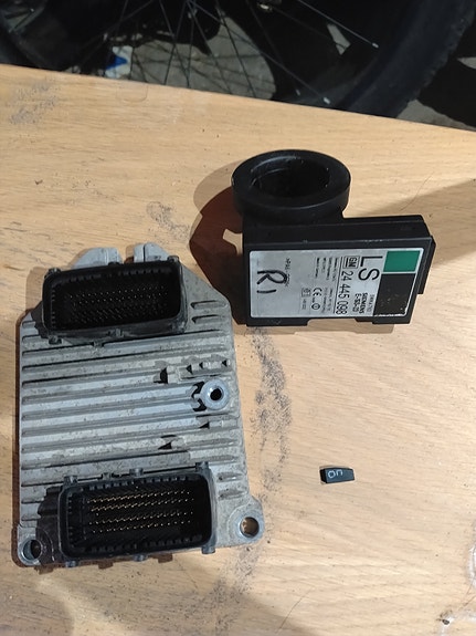 Opel Zafira ECU