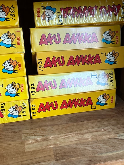 Aku Ankka vuosikertakansiot 1980–1993