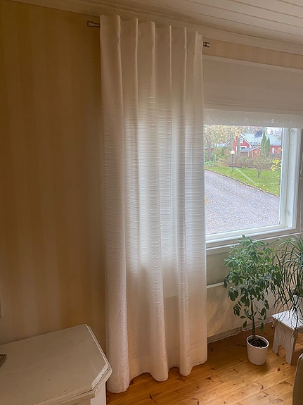 Valkoiset verhot