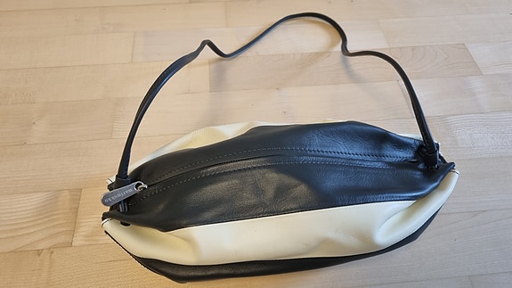 Marimekko Karla Multi musta–valkoinen laukku