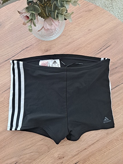 Adidas uimahousut 164cm