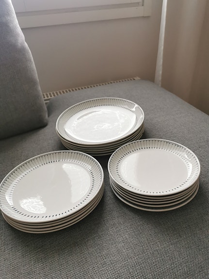 Arabia Heini lautaset