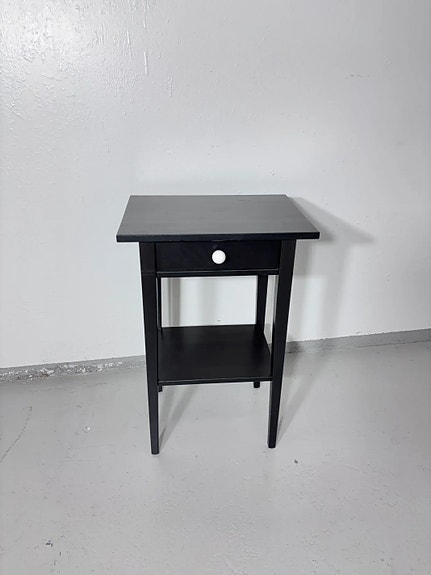 Ikea Hemnes Yö/Sivupöytä *Loistava & Ei myydä enää Ikeassa!!