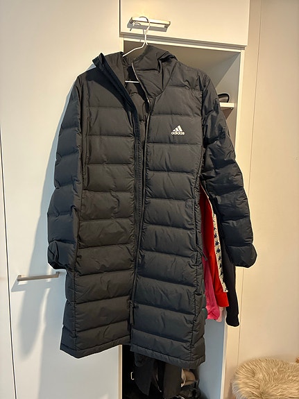 Adidas untuvatakki