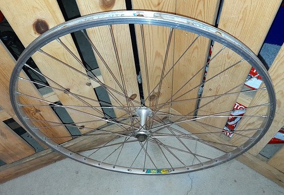 Vintage etuvanne Mavic Shimanon RSX navalla 28" (QR)