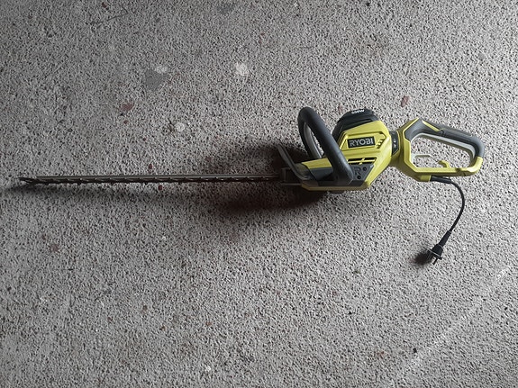 Ryobi pensasleikkuri