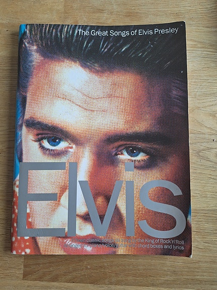 Myydään hieno Elvis The Great songs of Elvis Presley nuottikirja
