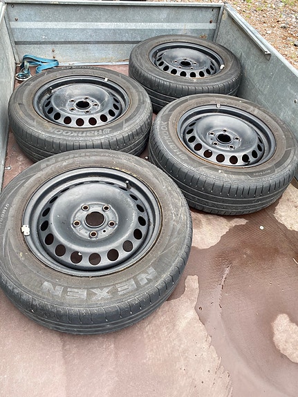 VW Caddy peltivanteet ja renkaat
